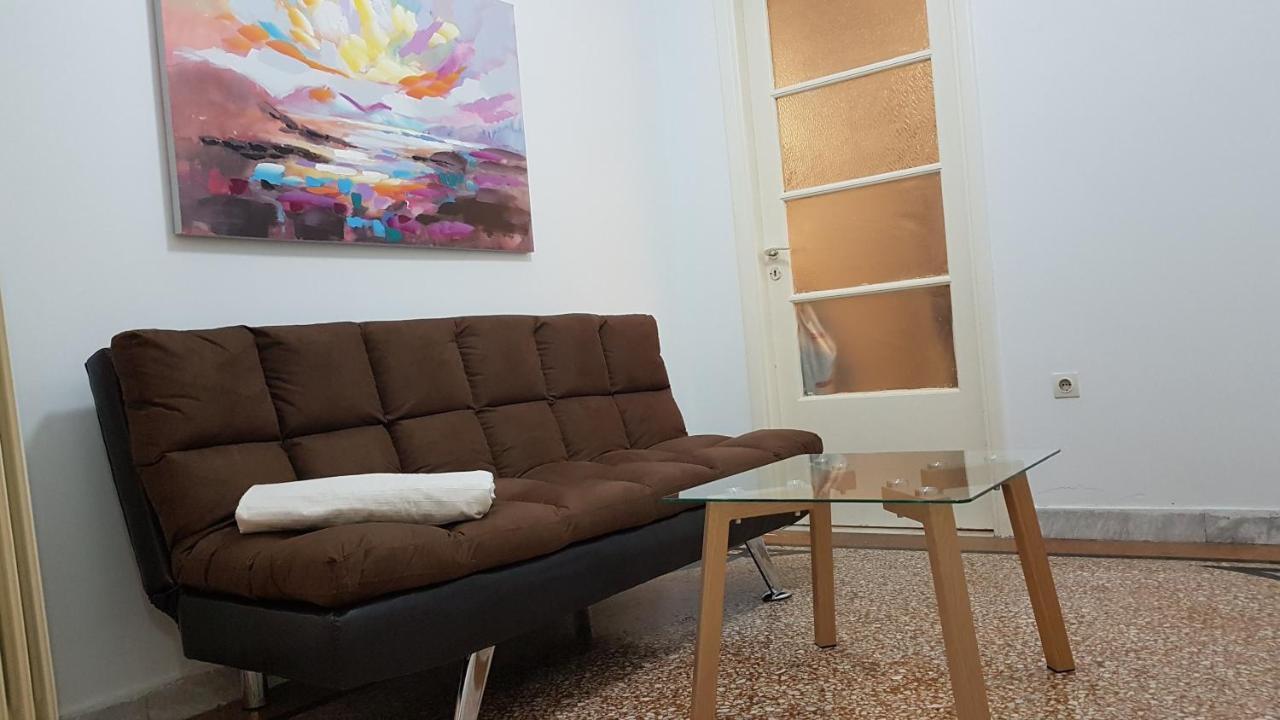 Olive Apartment- Athens Center, 4 Bd, 1.5 Bath Exterior photo
