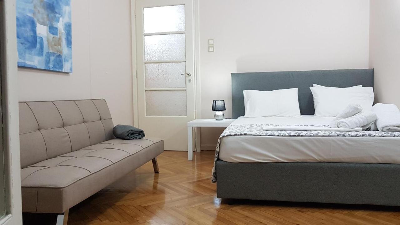 Olive Apartment- Athens Center, 4 Bd, 1.5 Bath Exterior photo